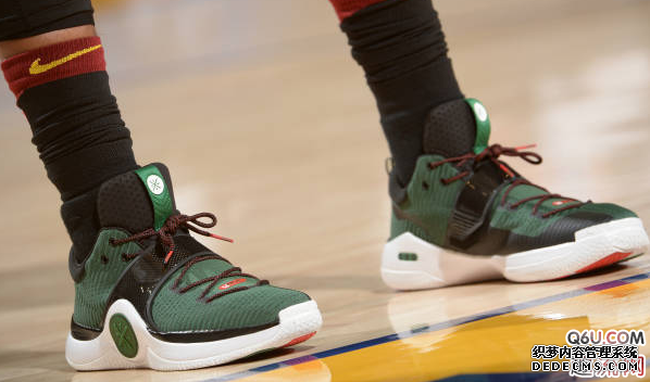 韋德之道7沒有圣誕配色 往年韋德圣誕大戰上腳的韋德之道圣誕系列鞋款盤點