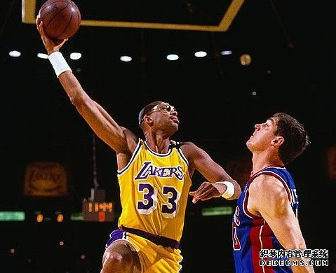 NBA全明星正賽得分最高的是誰 NBA全明星正賽單場得分最高的是誰 NBA全明星正賽得分最高的是誰 NBA全明星正賽單場得分最高的是誰