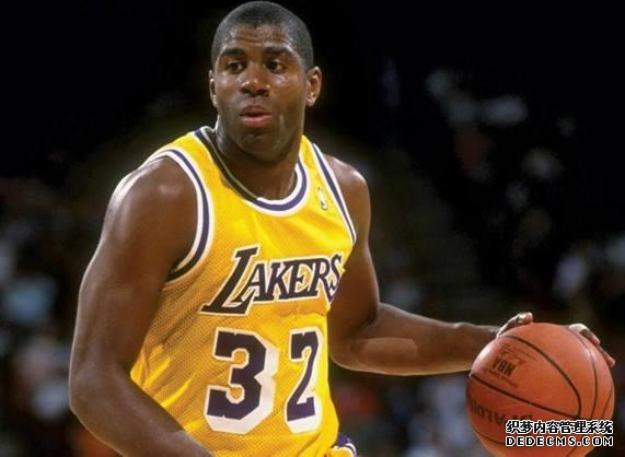 NBA全明星正賽得分最高的是誰 NBA全明星正賽單場得分最高的是誰 NBA全明星正賽得分最高的是誰 NBA全明星正賽單場得分最高的是誰