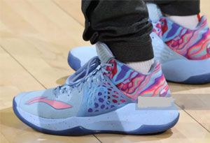 李寧音速7普通版現(xiàn)身NBA賽場 李寧音速7普通版上