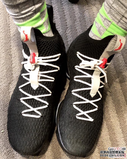 AJ5聯名詹姆斯15上腳欣賞 AJ5 x 詹姆斯15什么時候發售 AJ5聯名詹姆斯15上腳欣賞 AJ5 x 詹姆斯15什么時候發售