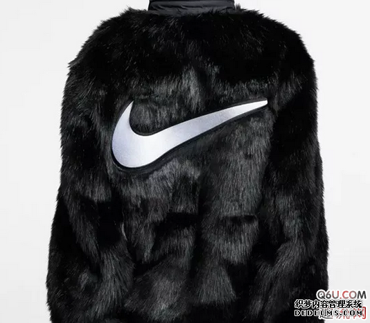 Nike大LOGO外套Ambush聯名實物欣賞 Nike聯名Ambush大衣現在還能入手嗎 Nike大LOGO外套Ambush聯名實物欣賞 Nike聯名Ambush大衣現在還能入手嗎