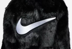 Nike大LOGO外套Ambush聯名實物欣賞 Nike聯名Ambush大衣