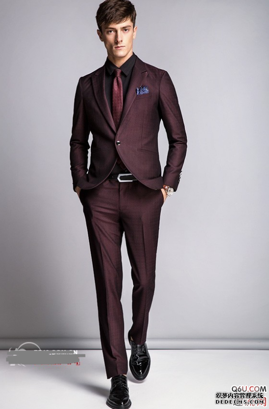 年會穿什么西裝合適 年會西裝穿什么顏色好看呢 年會穿什么西裝合適 年會西裝穿什么顏色好看呢