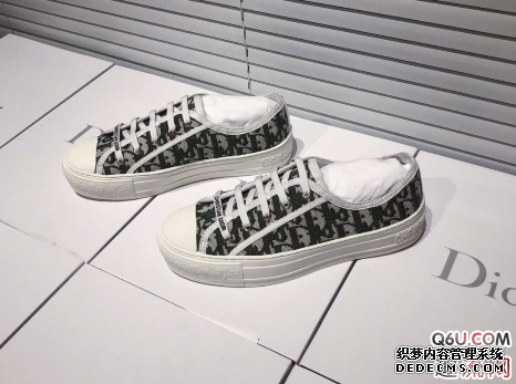 迪奧字母刺繡帆布鞋偏碼嗎 2019dior明星同款帆布鞋上腳怎么樣 迪奧字母刺繡帆布鞋偏碼嗎 2019dior明星同款帆布鞋上腳怎么樣