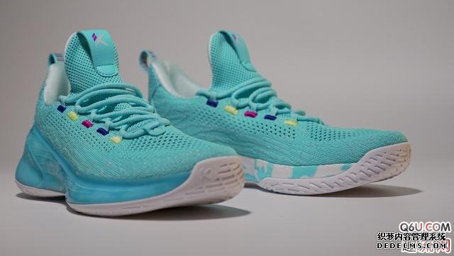 KT4輕騎兵開箱評測 安踏KT4輕騎兵細節賞析 KT4輕騎兵開箱評測 安踏KT4輕騎兵細節賞析