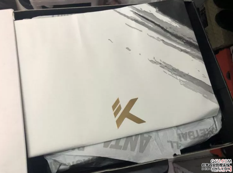 安踏KT4黑人月開箱測評 KT4黑人月鞋面怎么清洗 安踏KT4黑人月開箱測評 KT4黑人月鞋面怎么清洗