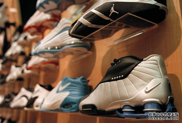 耐克Shox是什么技術(shù) 耐克Shox為什么沒了 耐克Shox是什么技術(shù) 耐克Shox為什么沒了