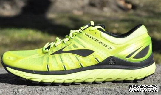 慢跑鞋和跑鞋有什么區別 慢跑鞋哪個牌子好 慢跑鞋和跑鞋有什么區別 慢跑鞋哪個牌子好