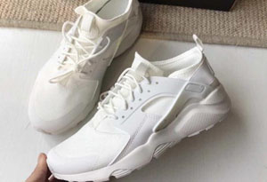 耐克華萊士跑鞋有什么特點(diǎn) 華萊士一代和二代有