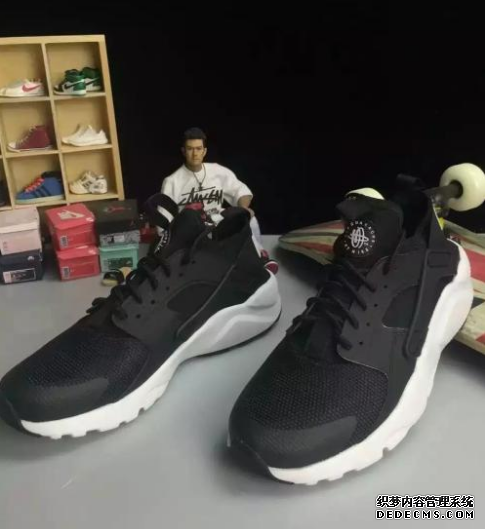 如何判斷耐克鞋有沒有內(nèi)置氣墊 耐克內(nèi)置氣墊是什么 如何判斷耐克鞋有沒有內(nèi)置氣墊 耐克內(nèi)置氣墊是什么