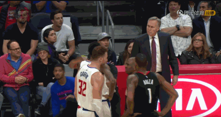 保羅率哈登等人闖快船更衣室 火箭快船嚴重沖突的前因后果 保羅率哈登等人闖快船更衣室 火箭快船嚴重沖突的前因后果