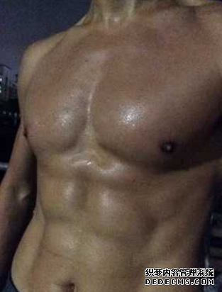 每天200俯臥撐可以增肌嗎 鍛煉每天200俯臥撐有效嗎 每天200俯臥撐可以增肌嗎 鍛煉每天200俯臥撐有效嗎