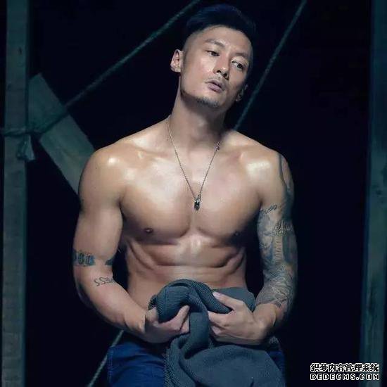 每天200俯臥撐可以增肌嗎 鍛煉每天200俯臥撐有效嗎 每天200俯臥撐可以增肌嗎 鍛煉每天200俯臥撐有效嗎