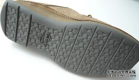 其樂正品鞋和外貿鞋的區別 Clarks正品如何鑒定 其樂正品鞋和外貿鞋的區別 Clarks正品如何鑒定