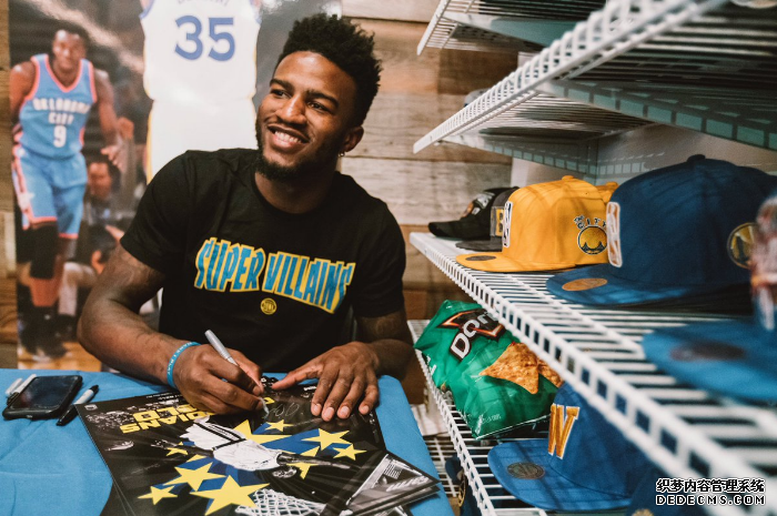 湯普森三分球命中數(shù)排聯(lián)盟第一 水花兄弟三分為何如此準(zhǔn) 湯普森三分球命中數(shù)排聯(lián)盟第一 水花兄弟三分為何如此準(zhǔn)