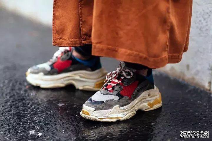 巴黎世家老爹鞋真假對比 Balenciaga Triple-S鑒定方法 巴黎世家老爹鞋真假對比 Balenciaga Triple-S鑒定方法
