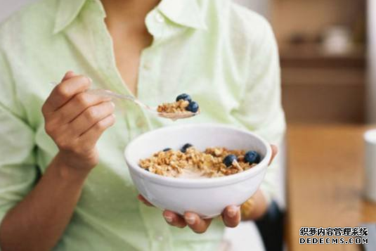 早上運(yùn)動(dòng)后可以吃早餐嗎 早上運(yùn)動(dòng)多久可以吃早餐 早上運(yùn)動(dòng)后可以吃早餐嗎 早上運(yùn)動(dòng)多久可以吃早餐