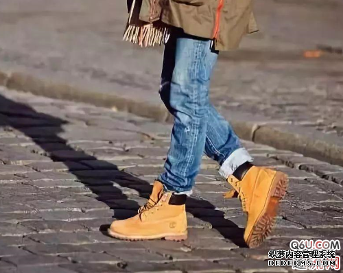 男生冬天怎么穿靴子好看 年輕男生穿靴子應該怎么搭配 男生冬天怎么穿靴子好看 年輕男生穿靴子應該怎么搭配