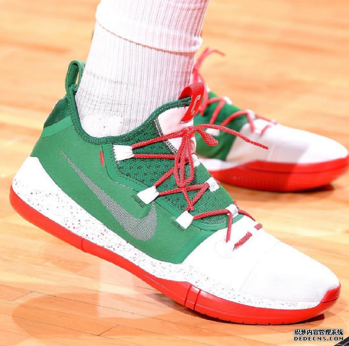 庫里6格林奇偷走圣誕定制配色曝光 圣誕大戰球星上腳了哪些好看的配色 庫里6格林奇偷走圣誕定制配色曝光 圣誕大戰球星上腳了哪些好看的配色