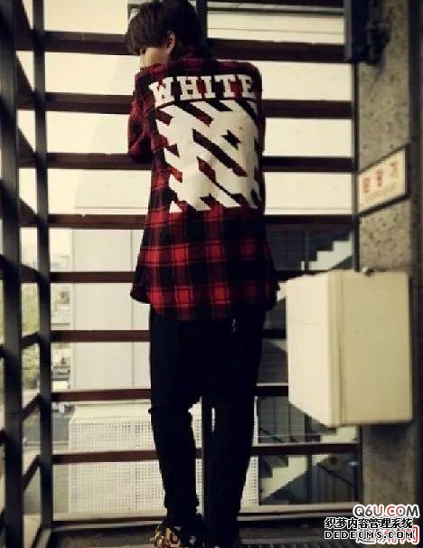 吳亦凡“全員惡人”穿搭上腳AJ5大巴黎聯名 談一談吳亦凡的穿搭進化史 吳亦凡“全員惡人”穿搭上腳AJ5大巴黎聯名 談一談吳亦凡的穿搭進化史