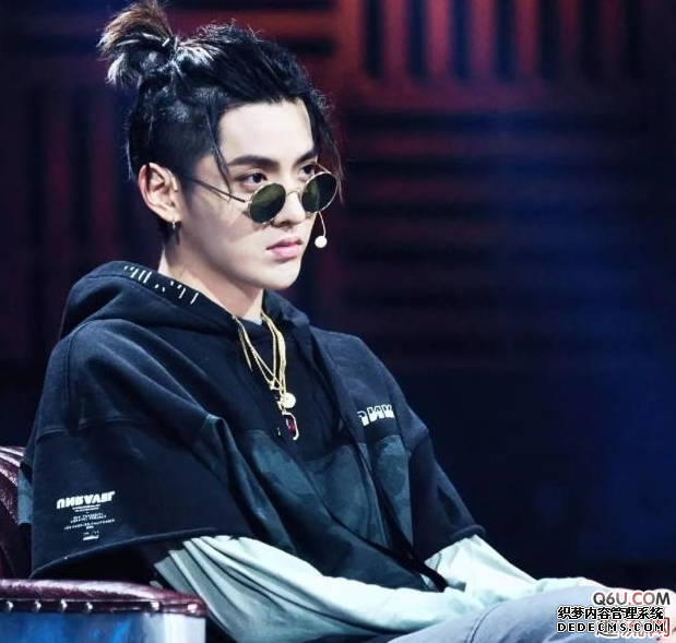 吳亦凡“全員惡人”穿搭上腳AJ5大巴黎聯名 談一談吳亦凡的穿搭進化史 吳亦凡“全員惡人”穿搭上腳AJ5大巴黎聯名 談一談吳亦凡的穿搭進化史