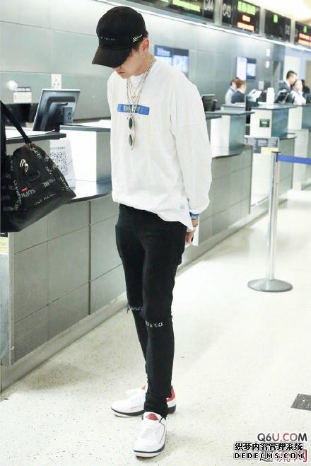 吳亦凡超酷時尚潮男穿搭 男孩子如何穿搭時尚帥氣