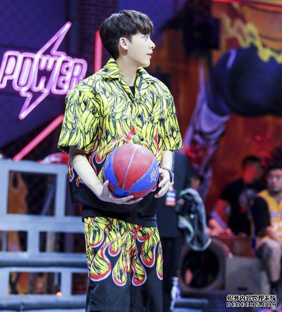 《這就是灌籃》有黑幕嗎 李易峰綜藝首秀 《這就是灌籃》有黑幕嗎 李易峰綜藝首秀